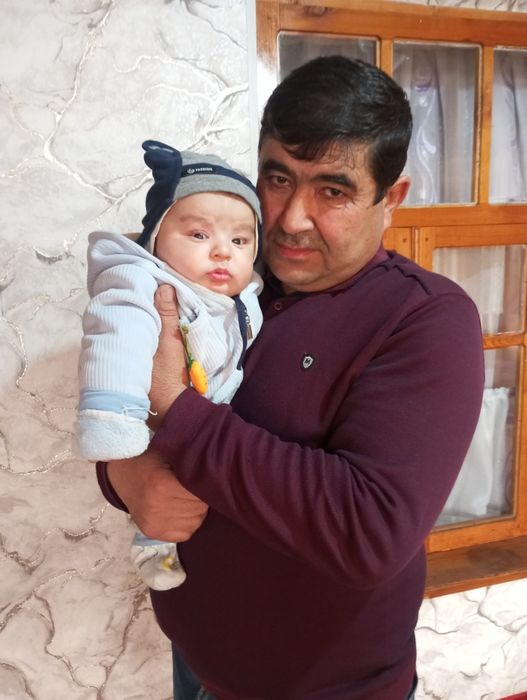 Паркент туманида.Ишчан аса ари оилалари бор