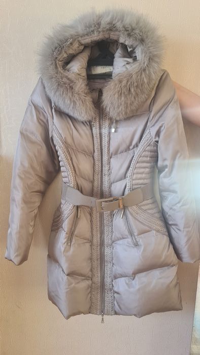 Продаю пуховик...