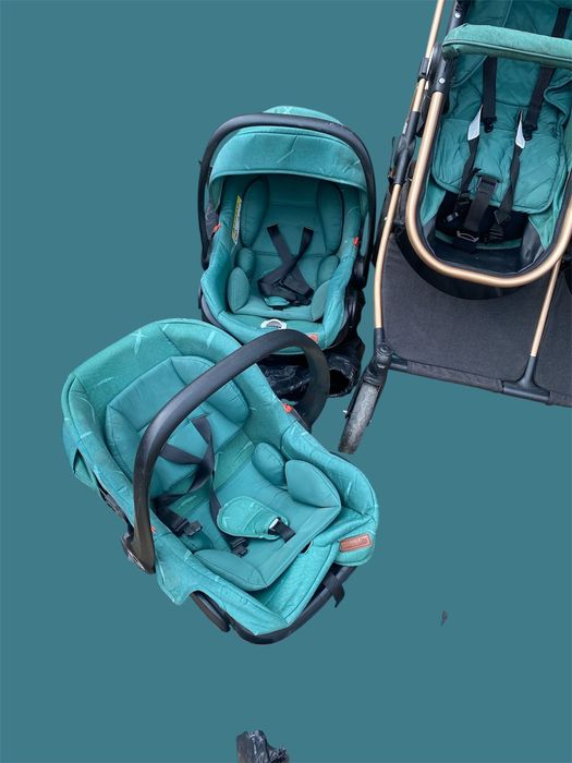 Количка за близнаци