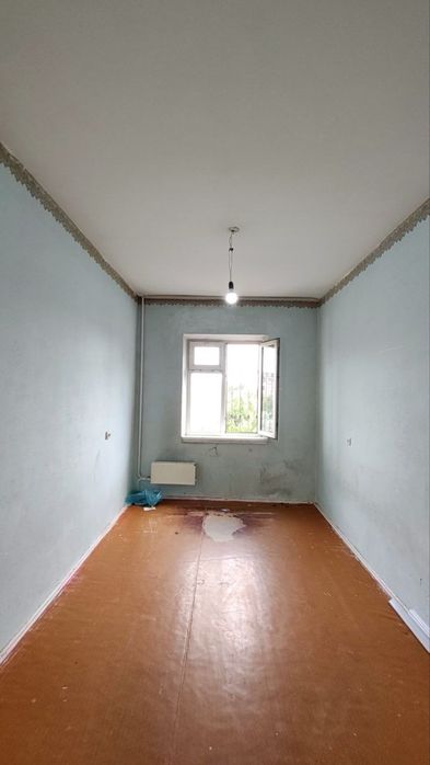 Ibinsino 2 5/4/5 balkon 2:6 srochno sotiladi yol yuzi