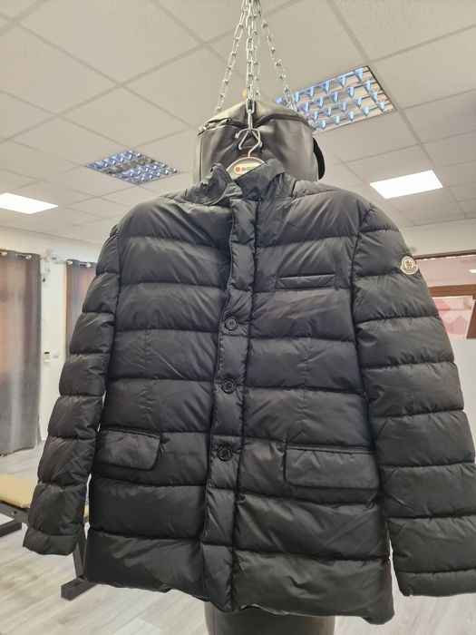 Чисто ново яке Moncler