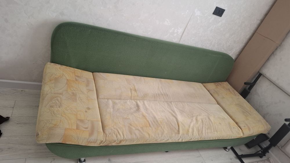Продам Дивань от