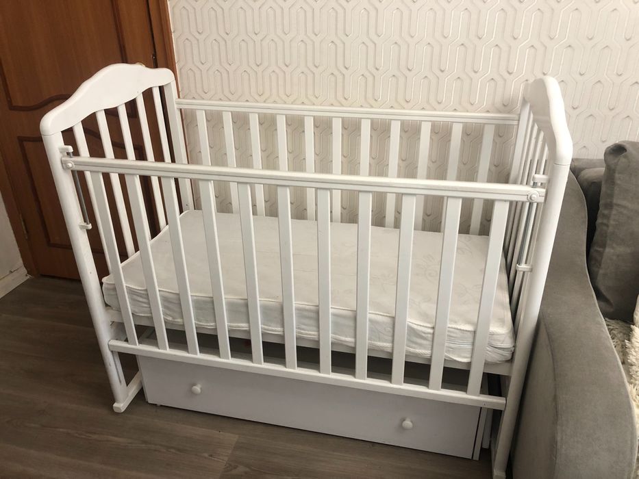 Манеж детский, цвет белый