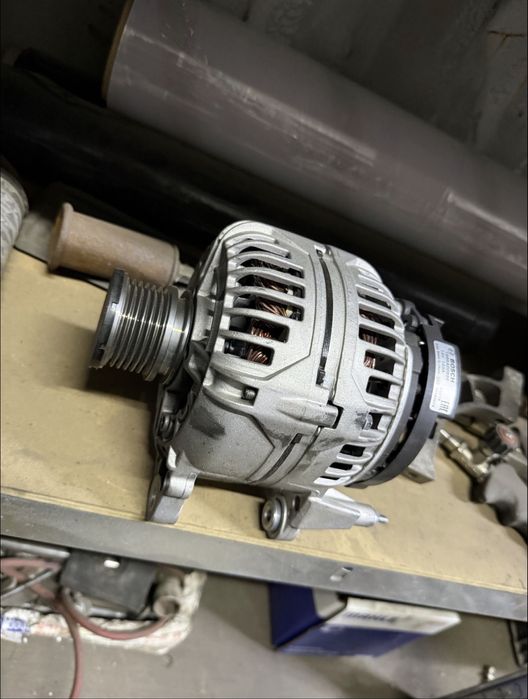 Чисто нов алтернатор Bosch за Audi A4 B8, 140А
