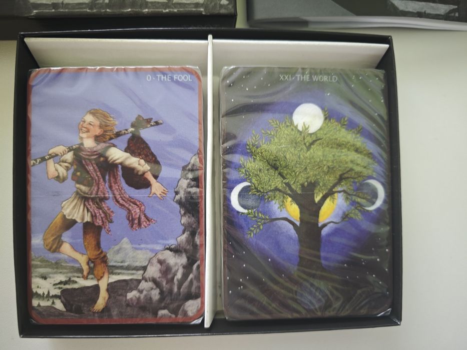 Таро карти Анна К: Оригинална Рядка Таро Авторска колода - Анна К