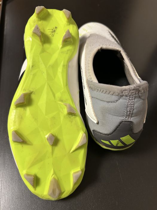 Детски футболни обувки