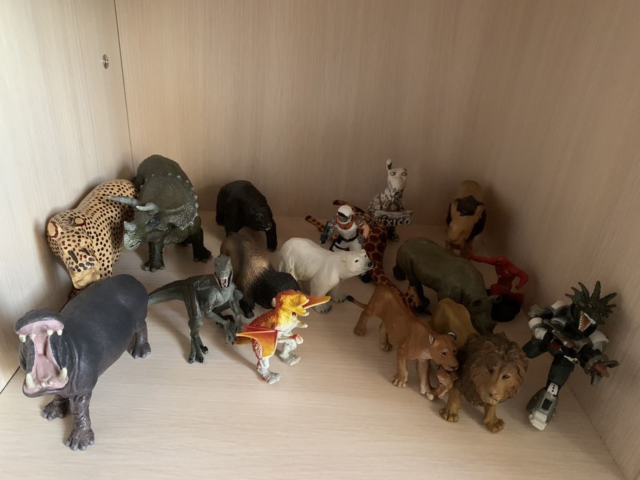 Продаю игрушки-звери