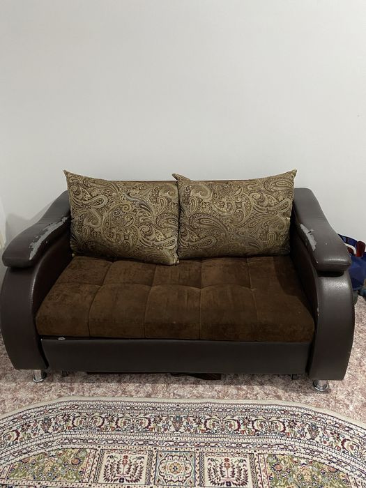 Продам два раздвижных дивана