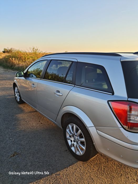 OPEL Astra 2010 — imagine 4
