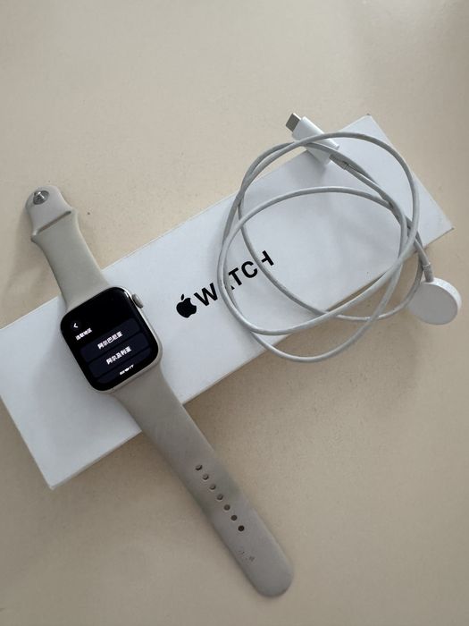 Apple Watch SE 44mm