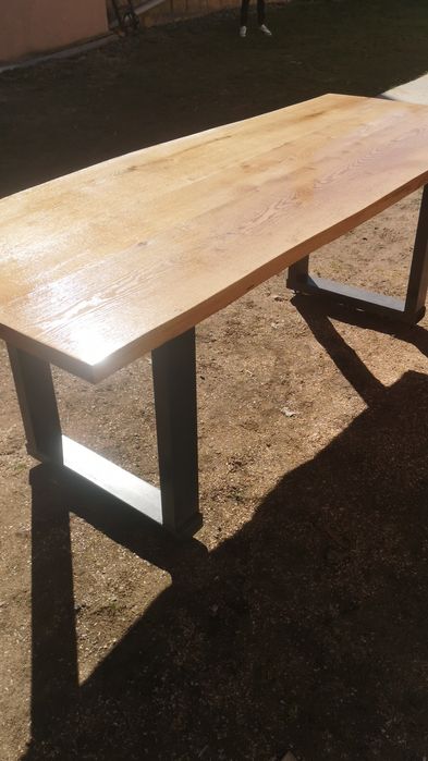 Vând masa din stejar