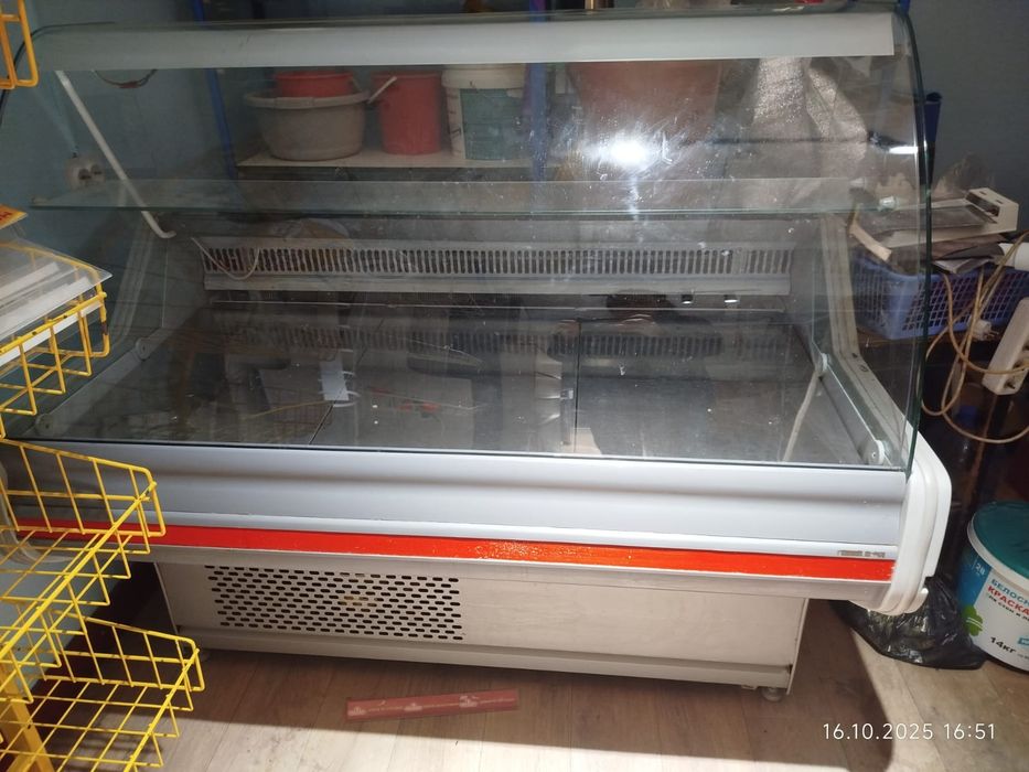 Продам ветринный морозильник