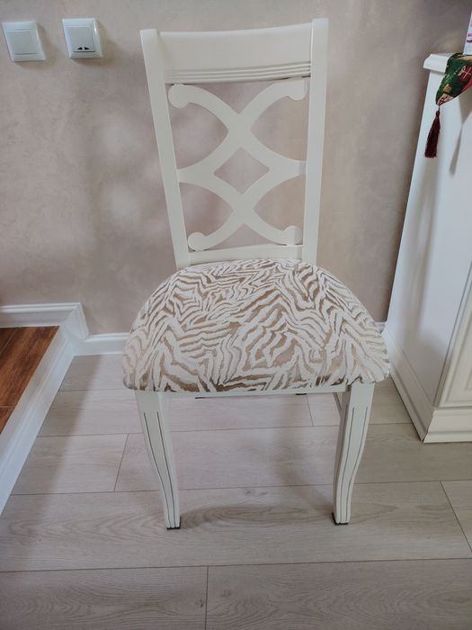 Vând 6 scaune de bucătărie noi