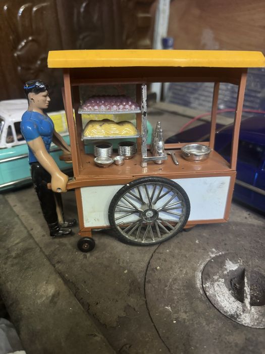 Jucarii tabla mercedes teleghidata si altele