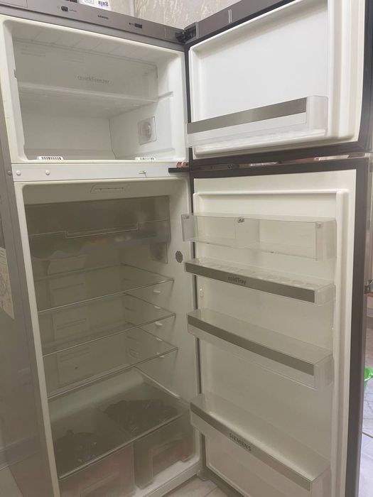 Продаю холодильник  Siemens в хорошем состоянии.