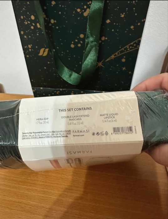 Farmasi Set compus din 4 piese