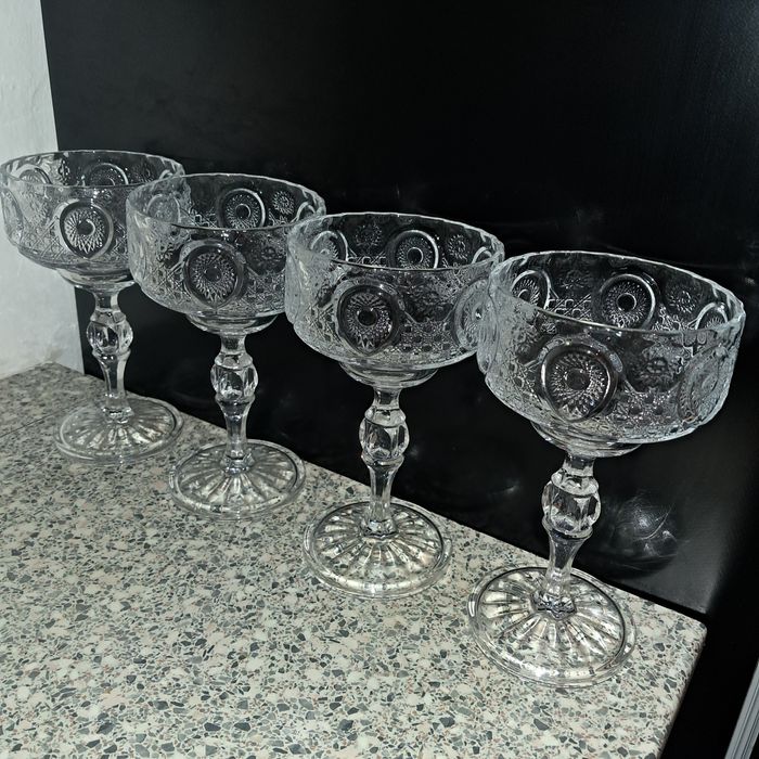 Конфетницы и салатницы