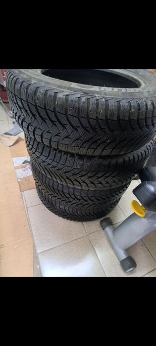 Ратанова щаига ратанова щайга джанти гуми зимни 195 65 15 панерчета ку