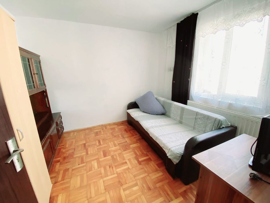 Închiriez sau vând garsonieră în Hațeg pe termen lung,detali la nr.de