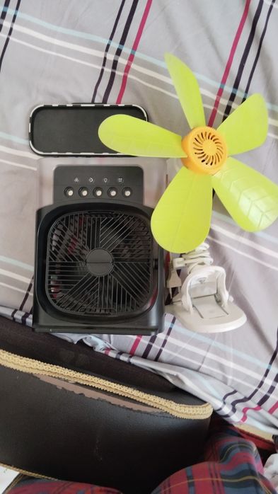 Вентилятор, в виде кондиционера.