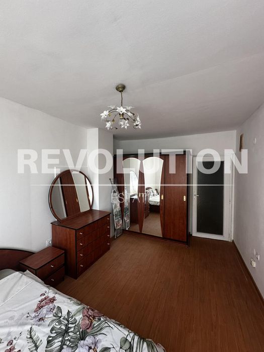 Дава се под наем Четиристаен апартамент в Варна, Автогара - 134 кв.м за 500 € - Снимка #1