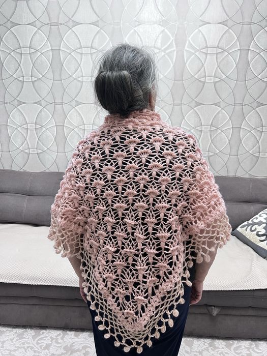 платки вязаные.