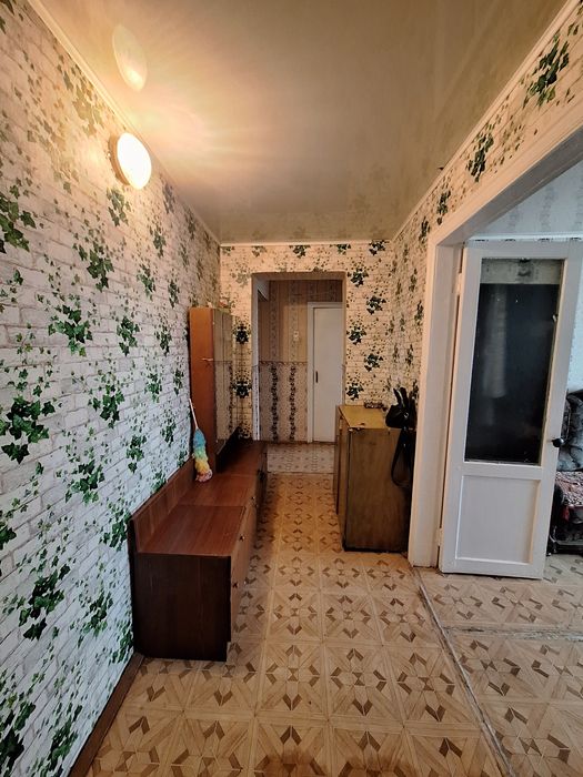 Сдам 2 ком квартиру район ВВИ строителям.