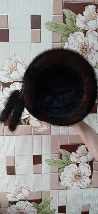 Норковая шапка..