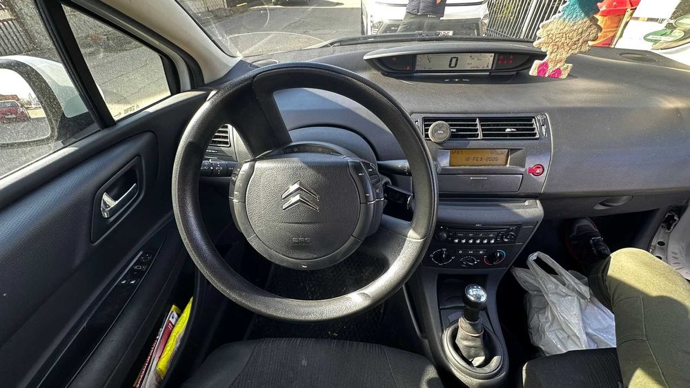 Vând Citroen C4 2010