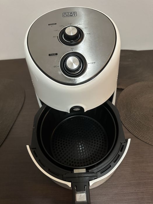 Airfyer Star-Light AFB-2613WH 1300 W, control temperatura, timer alb