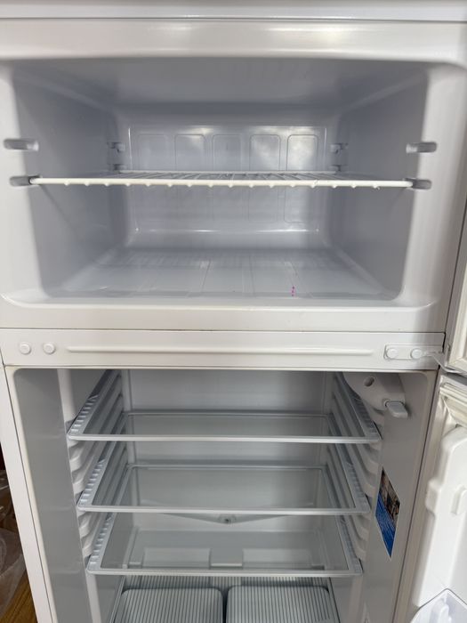 Продам холодильник Indesit ST 14510