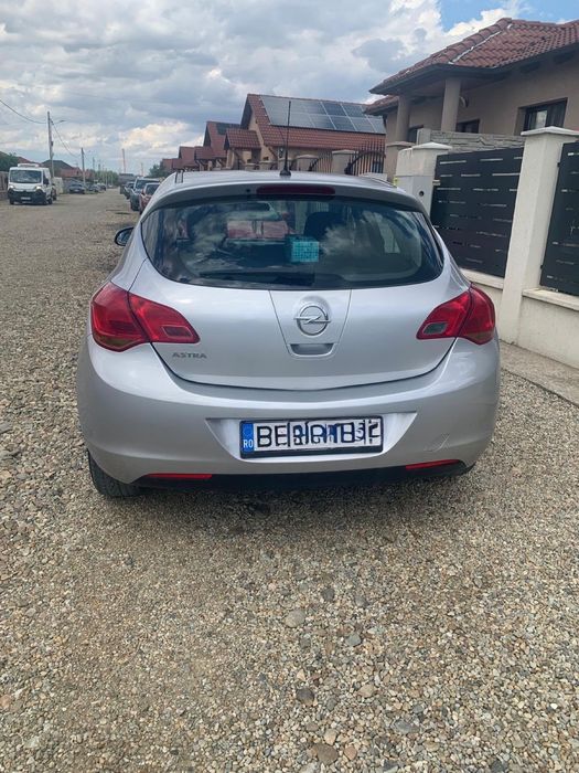 Opel Astra J 2010