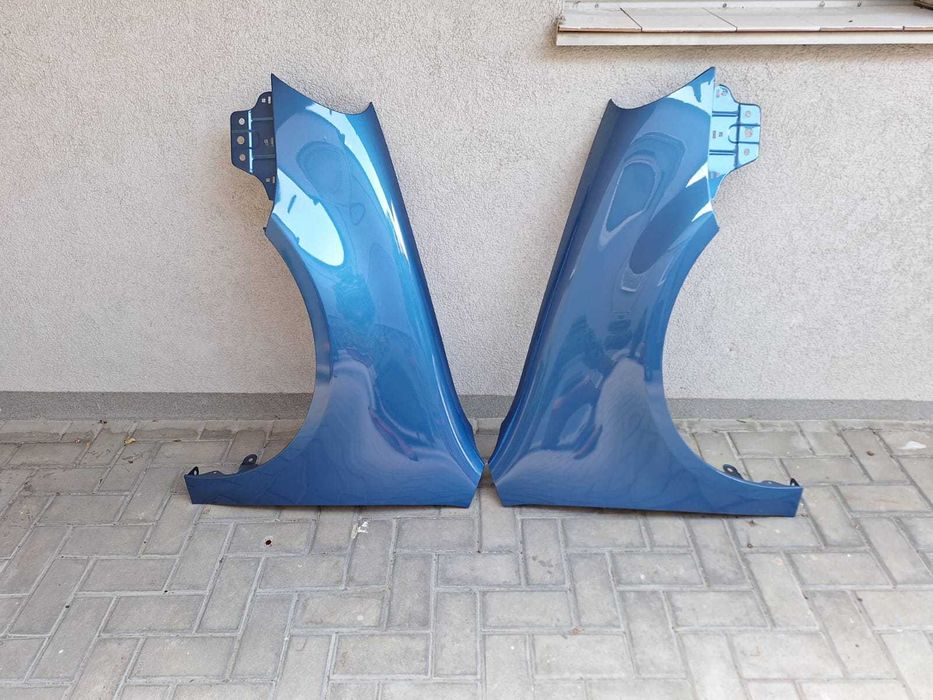 Aripa Fata Dreapta & Stanga VW Golf 5/V An 2004-2008 Vopsita Albastru