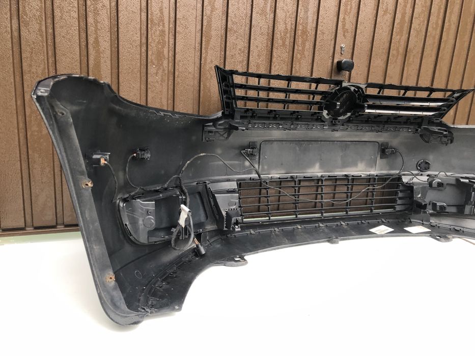 Bara fata vw Touran 2011-2015 cu senzori de parcare LC9X