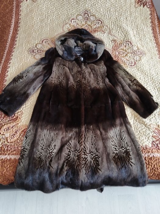 Продам норковую шубу