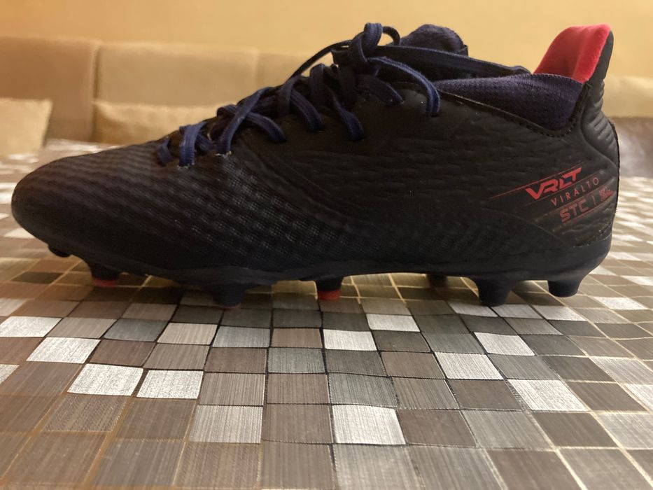 Спортни обувки за футбол размер 40