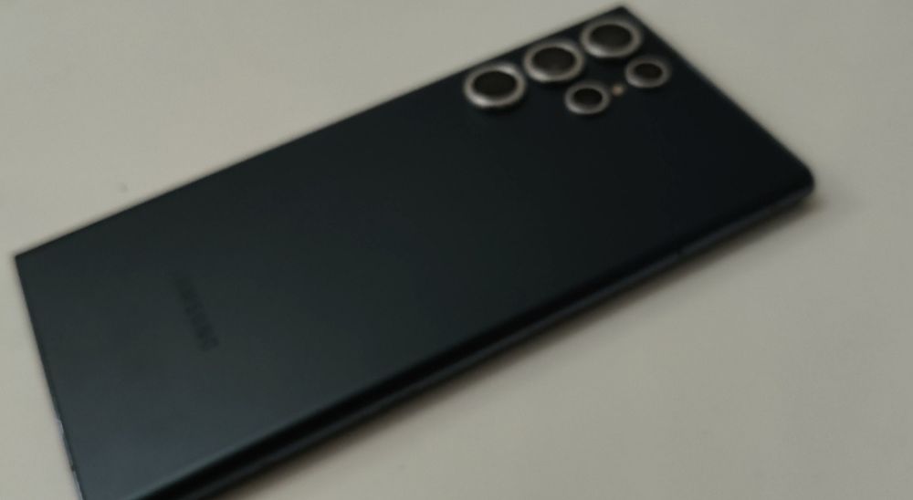 Продам Samsung s 22 ultra