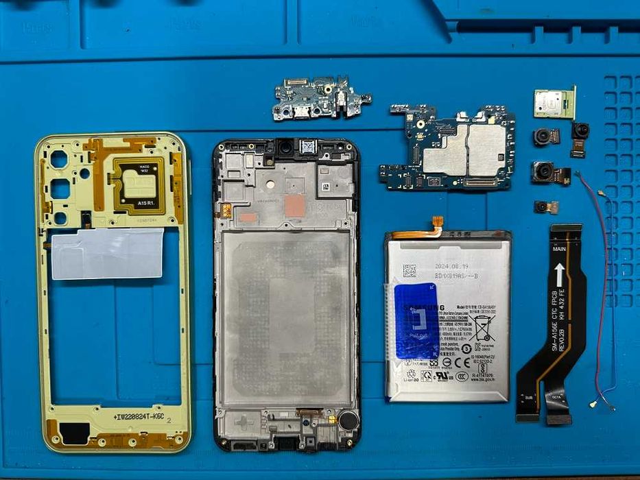Samsung Galaxy A15 на части