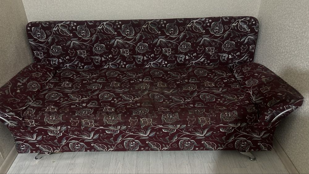 Диван сатылады бу