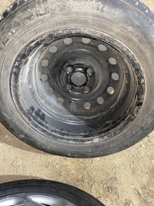 Комплект летный шины хорошом сост