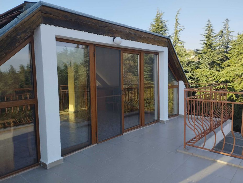 Дава се под наем Тристаен апартамент в Варна, Бриз - 139 кв.м за 900 € - Снимка #17