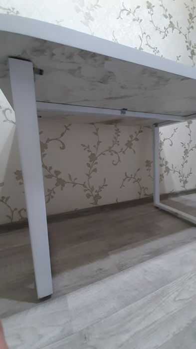 Продам стол кухонный и не только.