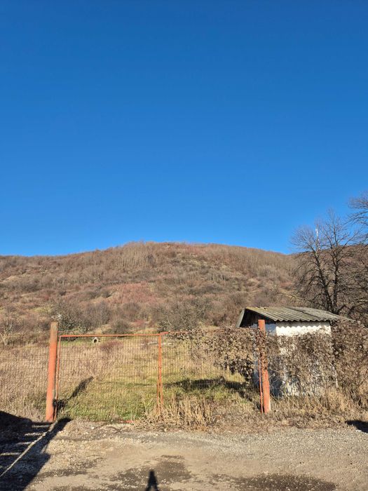 Teren intravilan Aninoasa, com. Viforata, 2000 mp parcelabil