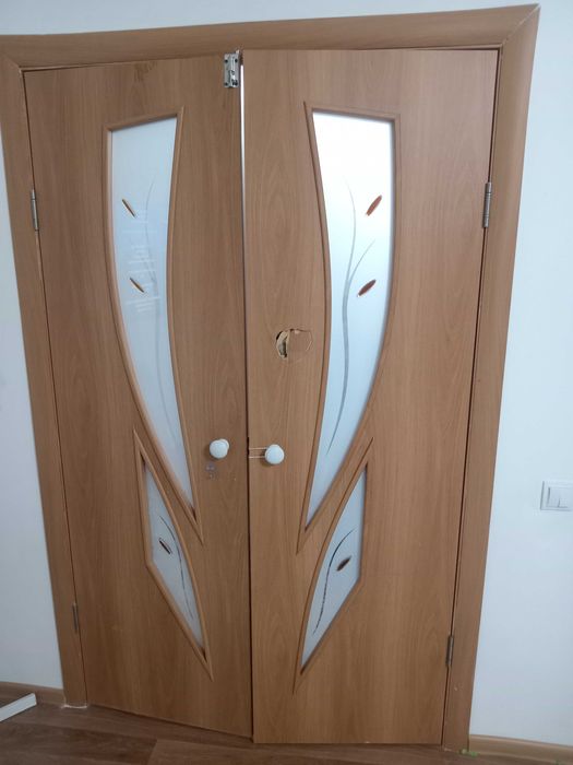 Продам двери межкомнатные