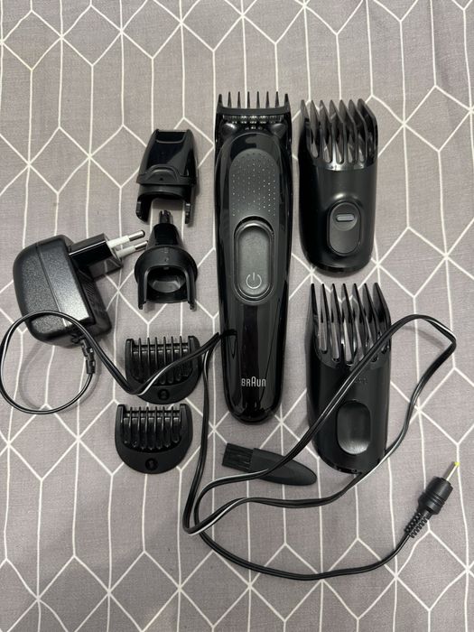 Aparat de ras si tuns barba Braun