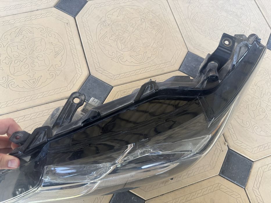 Фара на камри 70/75 американец