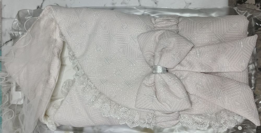 Продается конверт для выписки с роддома