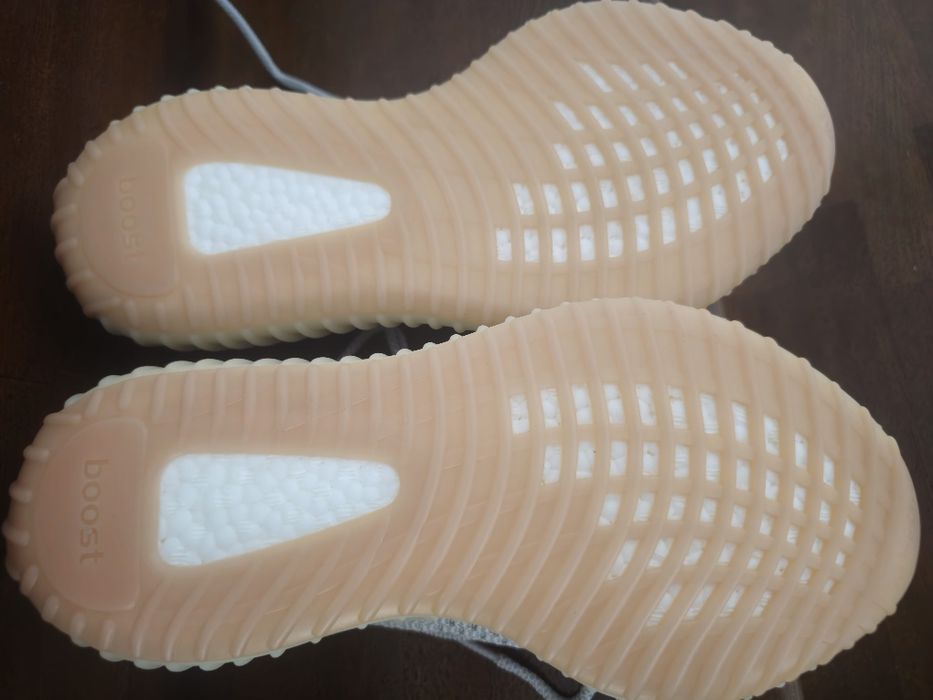 Vând Adidași Yeezy