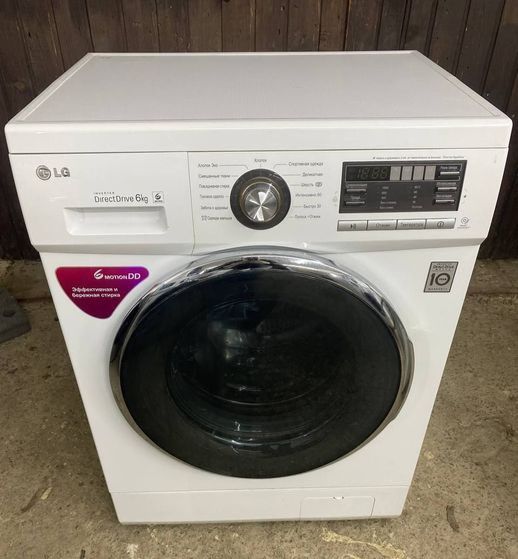 Продам стиральную машину Lg 6 кг загрузки.