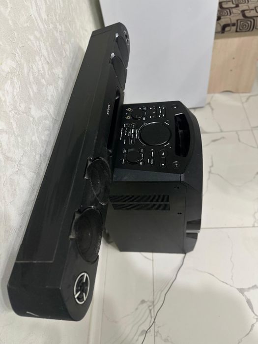 караоке Sony с двумя микрофонами в отличном состоянии